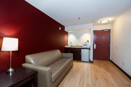 Red Roof Inn & Suites Dover Downtown - image 11
