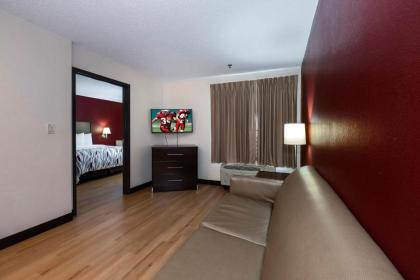Red Roof Inn & Suites Dover Downtown - image 2