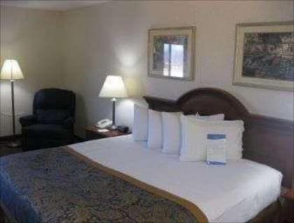 Baymont by Wyndham Dowagiac - image 12