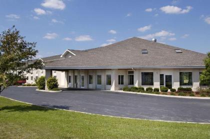 Baymont by Wyndham Dowagiac - image 2
