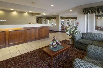 Baymont by Wyndham Dowagiac - image 3