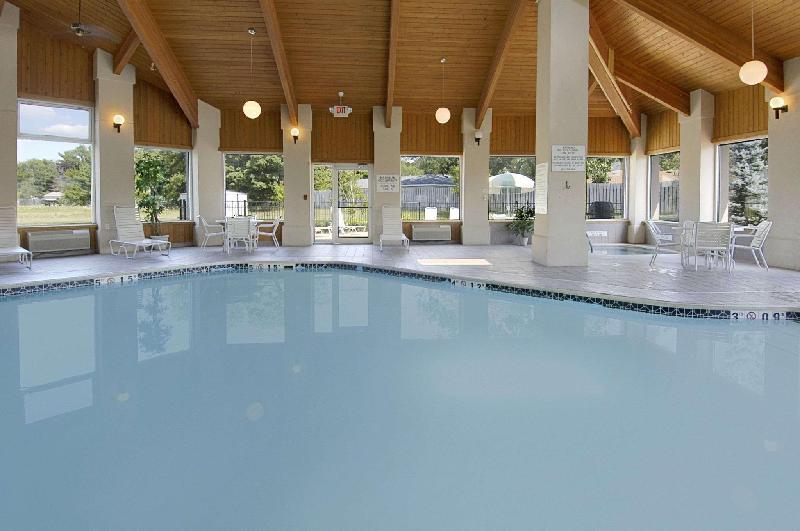 Baymont by Wyndham Dowagiac - image 6