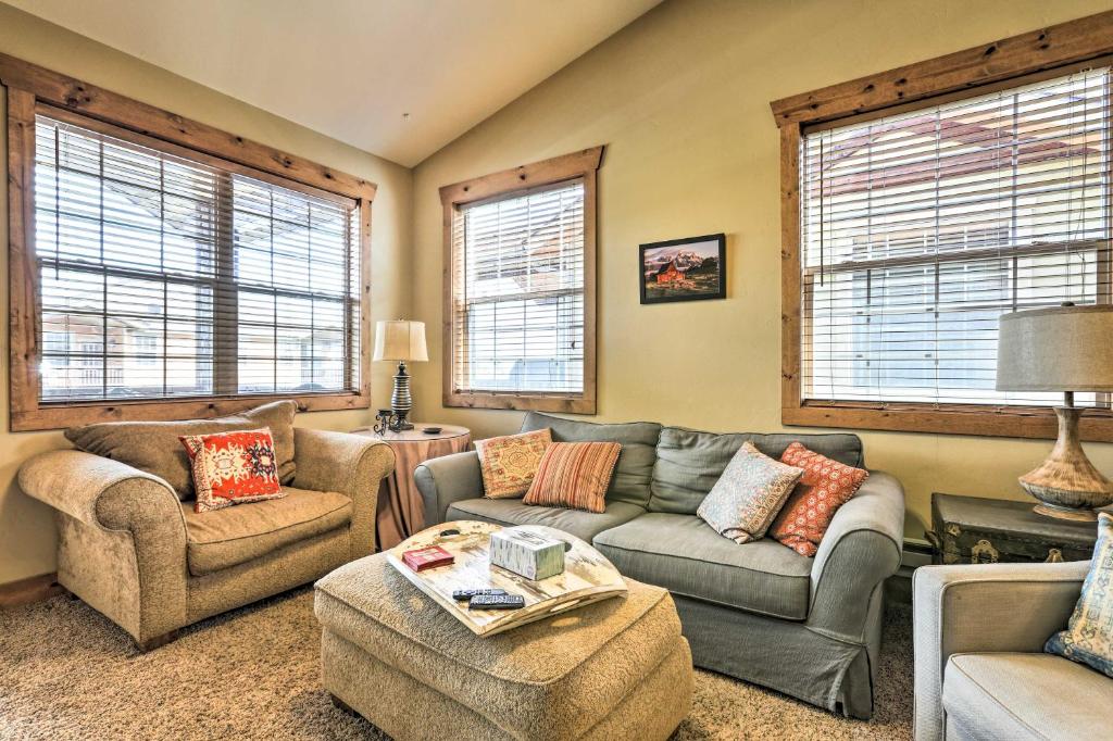 Driggs Condo with Mtn View 37Mi to Jackson Hole Ski! - main image