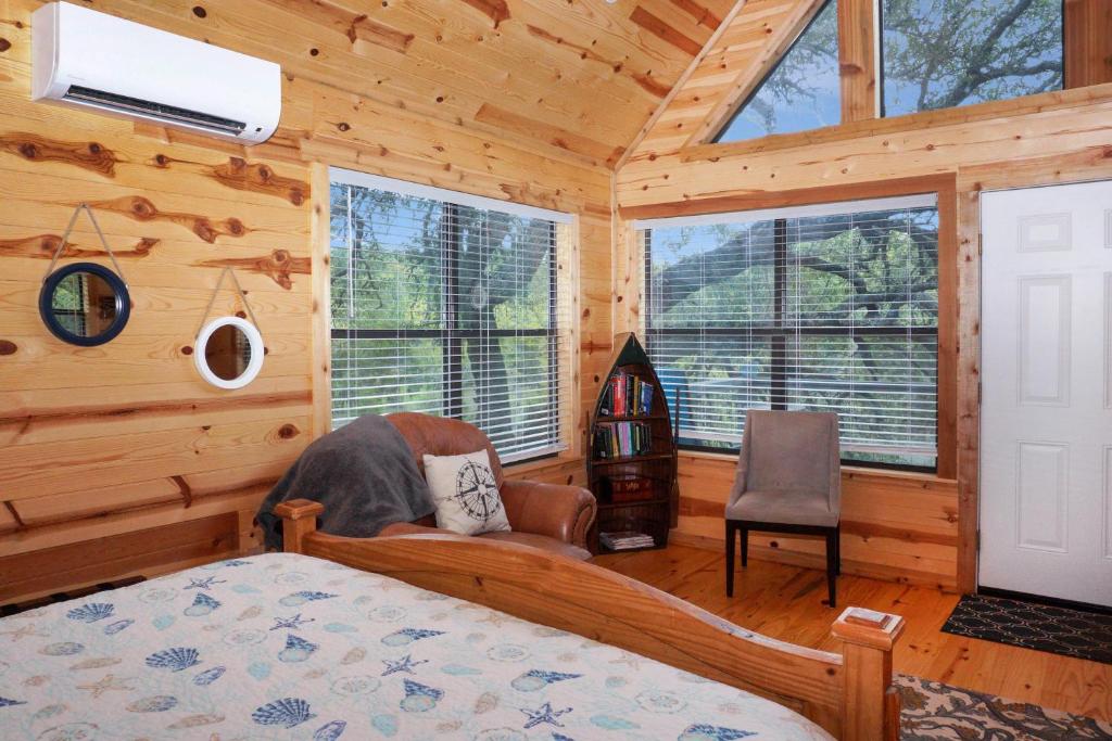 Arbor House of Dripping Springs - Nautical House - image 5