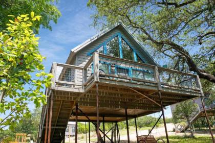 Arbor House of Dripping Springs - Nautical House - image 9