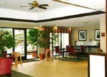Hampton Inn Dry Ridge - image 10