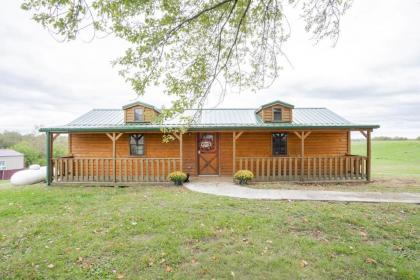 Cozy Cabin near Ark Adam and Eves Retreat Kentucky