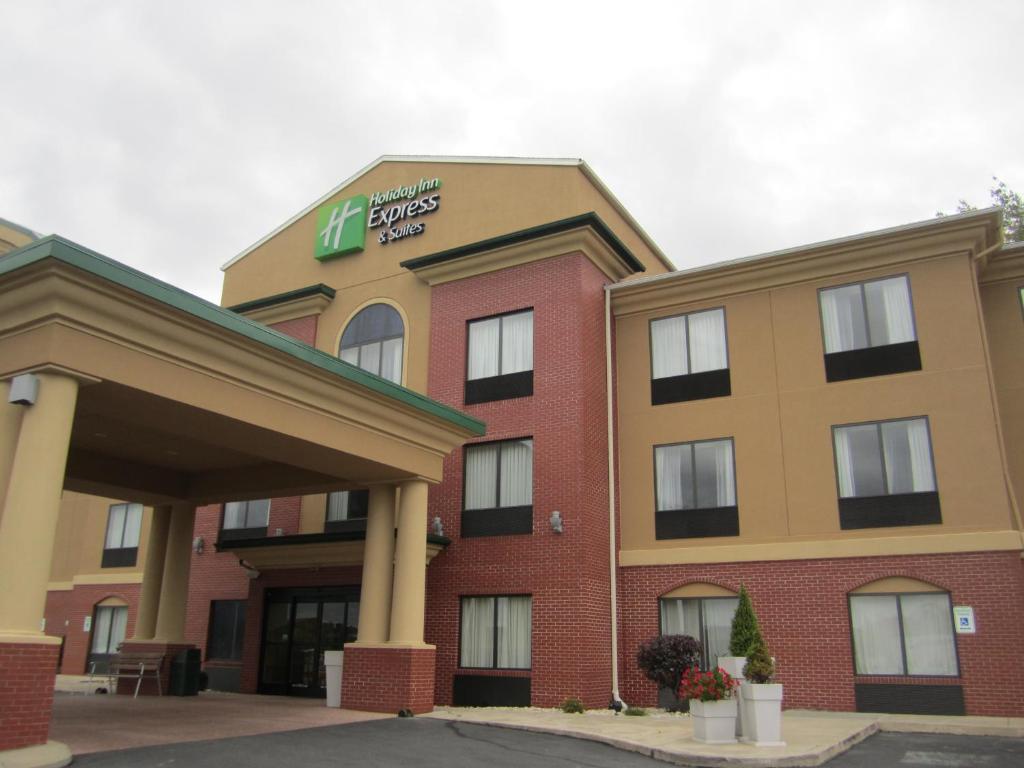 Holiday Inn Express Hotel & Suites Dubois an IHG Hotel - main image