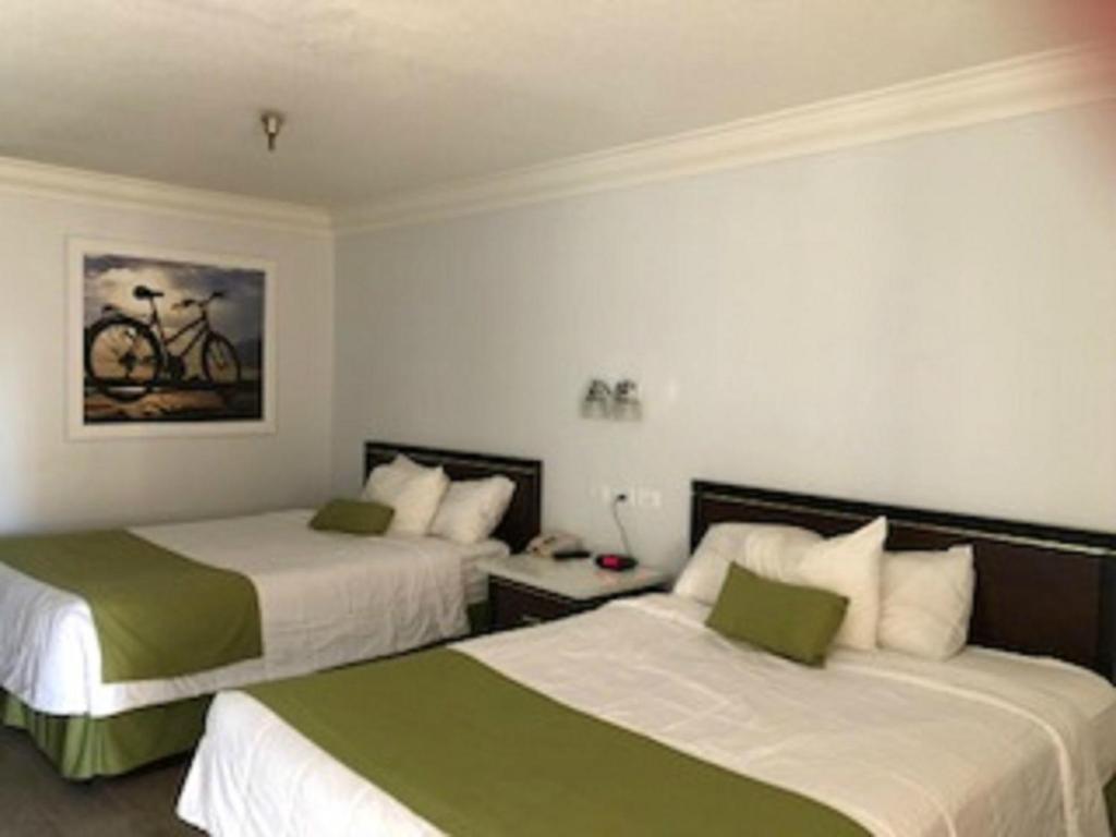Days Inn by Wyndham Near City Of Hope - image 6