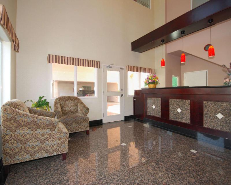 Quality Inn Near City Of Hope - image 4