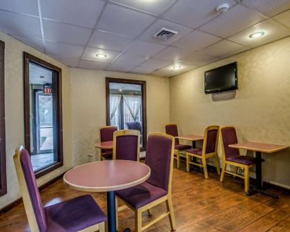 Quality Inn Dublin I-81 - image 9