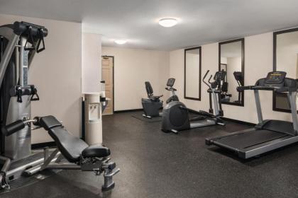 Country Inn & Suites by Radisson Dubuque IA - image 13