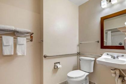 MainStay Suites Dubuque at Hwy 20 - image 13