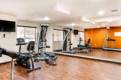 MainStay Suites Dubuque at Hwy 20 - image 4