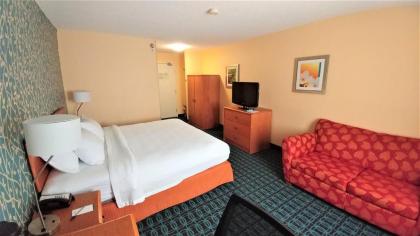 AmericInn by Wyndham Duluth - image 9