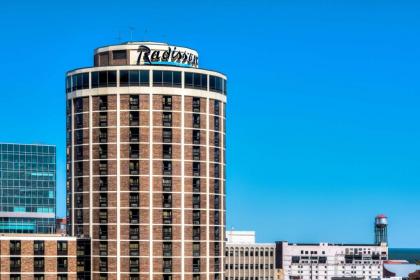 Radisson Hotel Duluth-Harborview - image 1