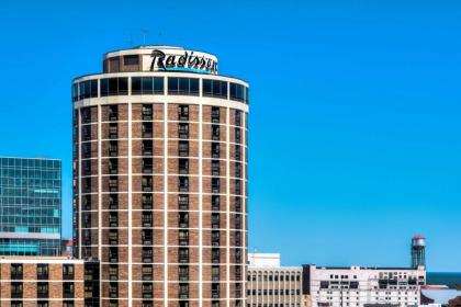 Radisson Hotel Duluth- Harborview