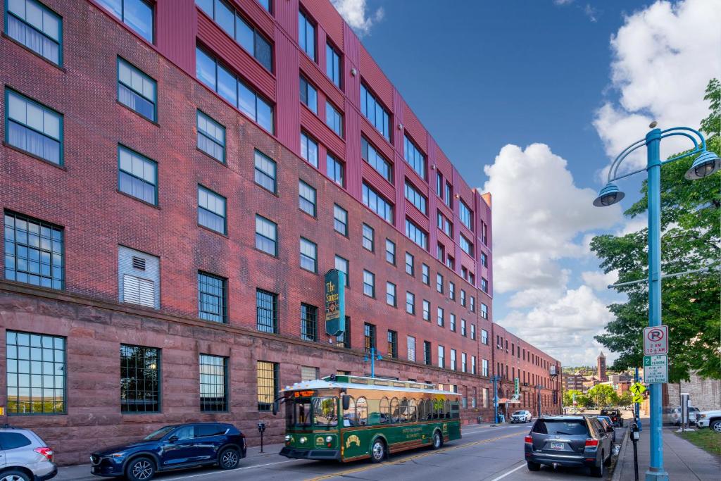 The Suites Hotel at Waterfront Plaza - main image