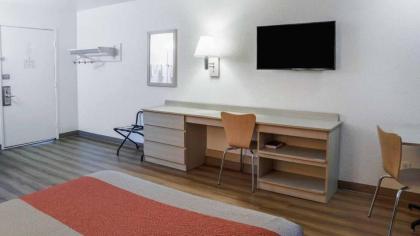 Motel 6-Duluth MN - image 2