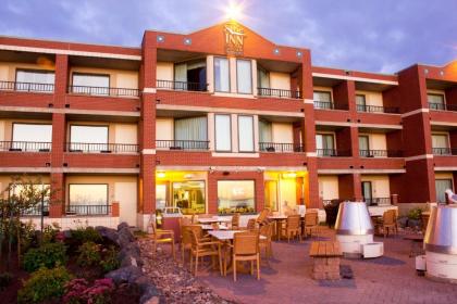 The Inn on Lake Superior - image 10