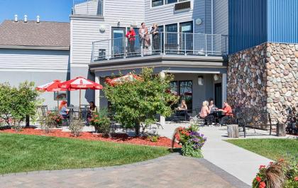 Park Point Marina Inn - image 12