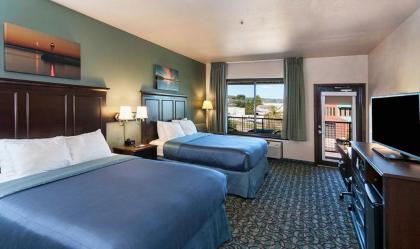 Park Point Marina Inn - image 3