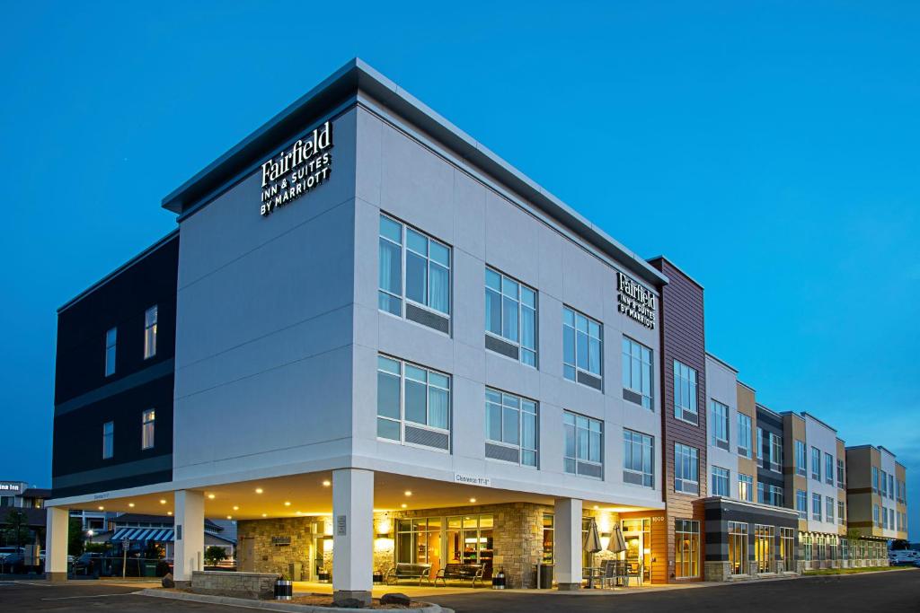 Fairfield Inn & Suites By Marriott Duluth Waterfront - main image