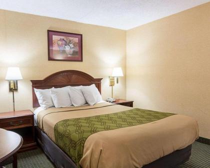 Econo Lodge Near Quantico Marine Base - image 11