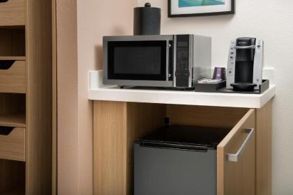 Hilton Garden Inn Dallas/Duncanville - image 4