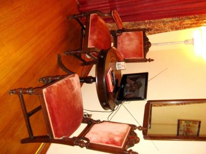 Alla's Historical Bed and Breakfast Spa and Cabana - image 2