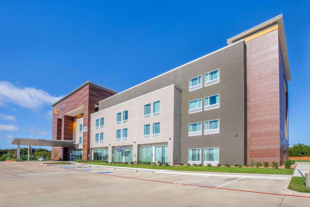 La Quinta by Wyndham Dallas Duncanville - image 7