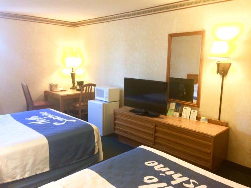 Days Inn & Suites by Wyndham Dundee - image 4
