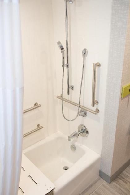 Hampton Inn and Suites Dundee Dundee