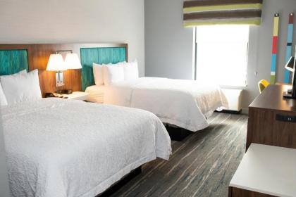 Hampton Inn and Suites Dundee - image 11