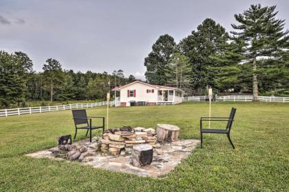 Waterfront Dunlap Cottage Large Yard and Views