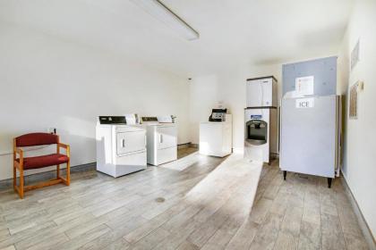 Dunnigan Inn & Suites - image 12