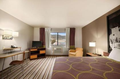 Super 8 by Wyndham Durango - image 3