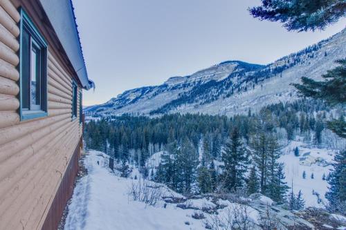 Primrose Cabin - image 4