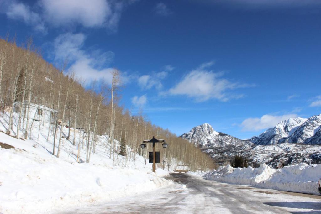Kendall Mountain View & Purgatory Getaway - image 4