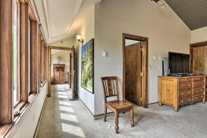 Condo with Balcony 10 Mi to Hiking and Skiing - image 16
