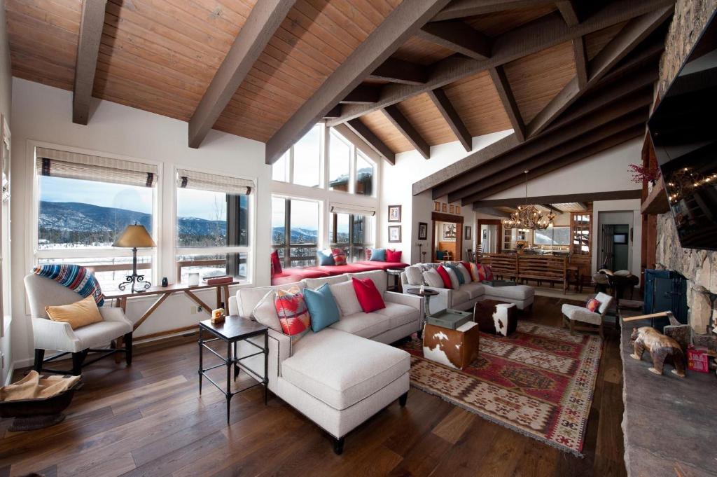 840 Hermosa Cliffs Rd - main image