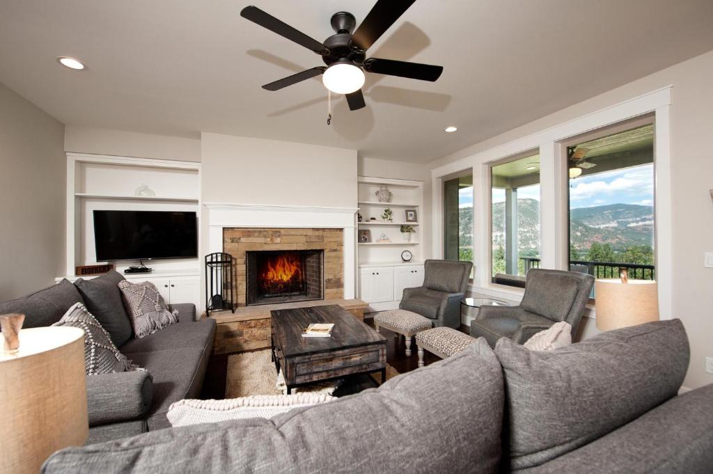 29 Timberline Drive - image 3