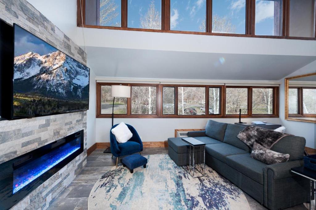 Tamarron Gambel Oak - 733 - image 3