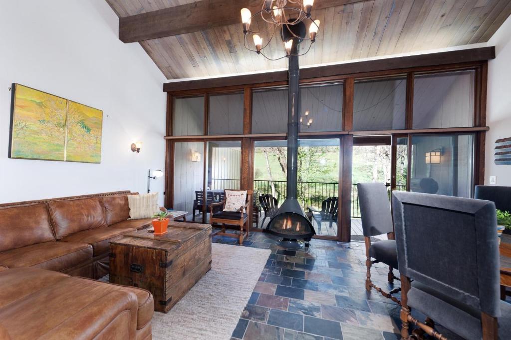 Tamarron Gambel Oak - 783 - main image