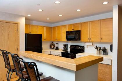 Village Center 506 - image 3