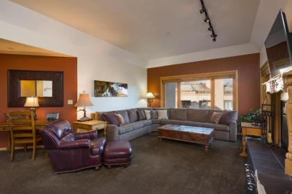 Village Center 506 - image 6