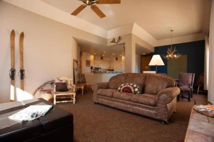 Village Center 405 - image 3