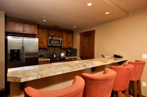 Purgatory Lodge - Unit 403 - image 5