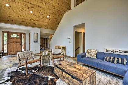 Woodland Cabin Less Than 2 Mi to Purgatory Skiing! - image 3