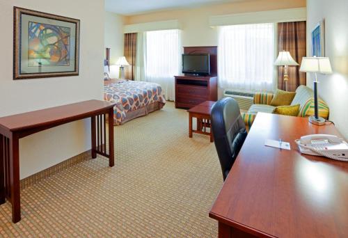 Staybridge Suites Of Durham - Chapel Hill - RTP an IHG Hotel - image 4